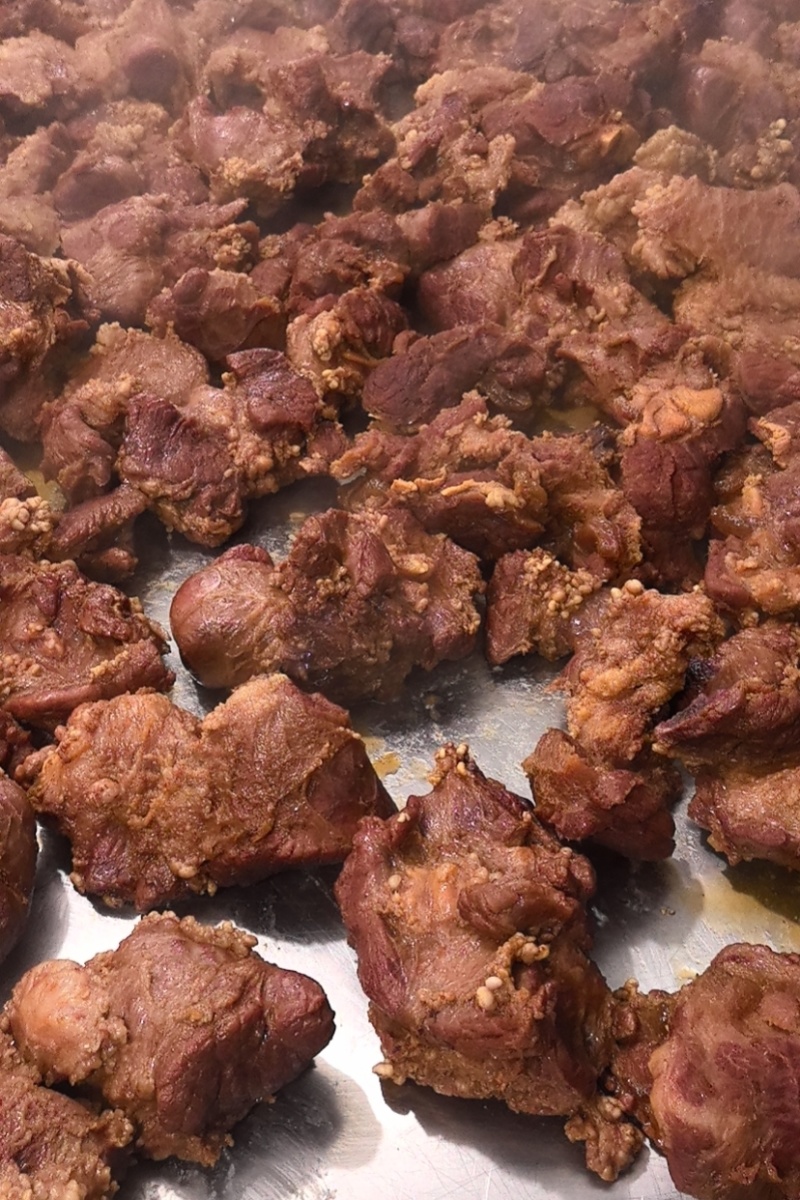 熟牛肉熟牛腱子肉，现卤现发口味非常好。支持样品发货库存充足