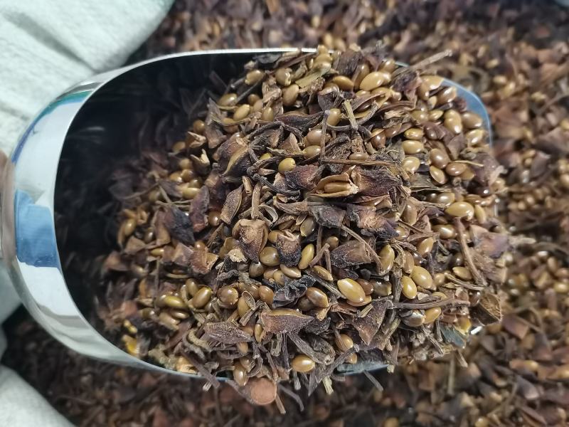 八角籽/八角梗/八角把子打粉，商用食品厂加工厂专用