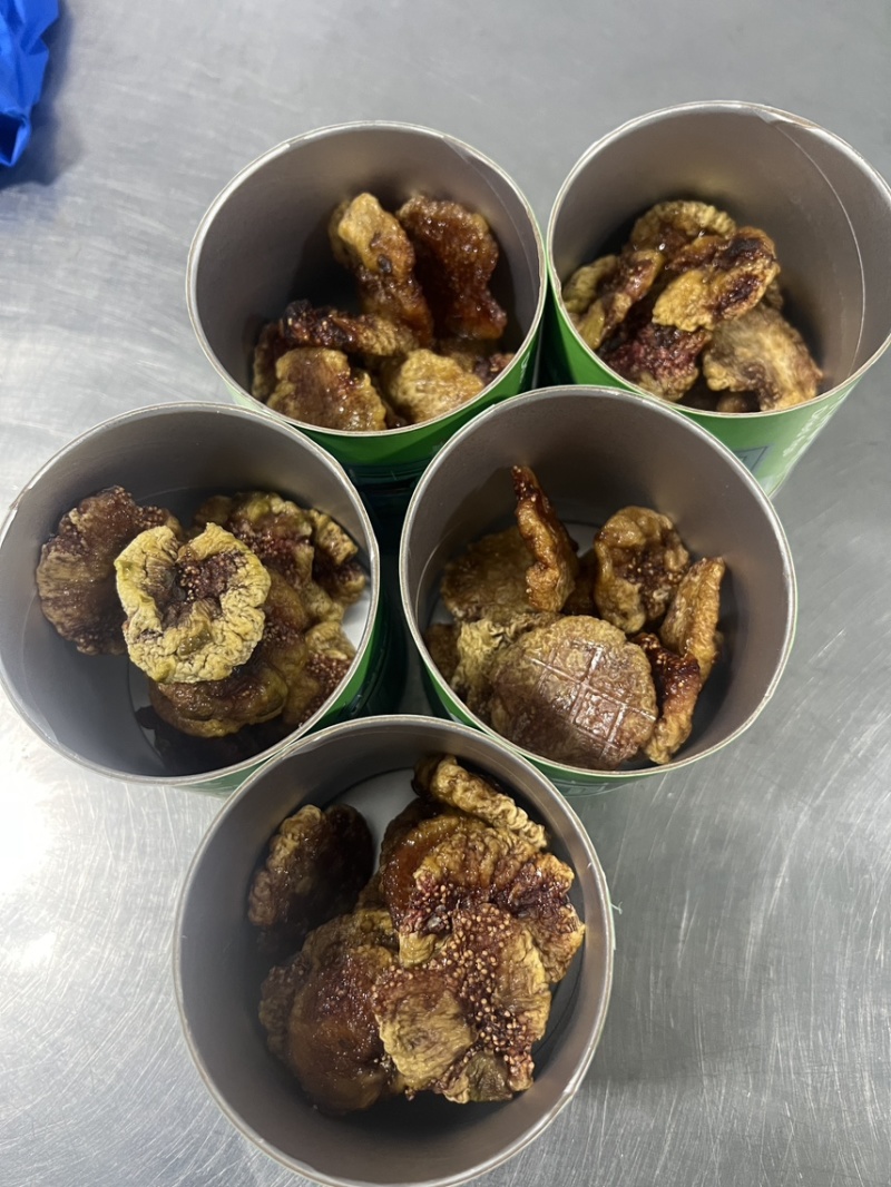 威海青皮无花果饼无花果干整个无花果扒皮烘干