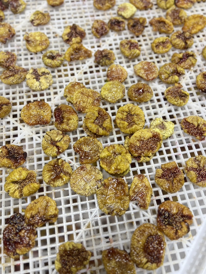 威海青皮无花果饼无花果干整个无花果扒皮烘干