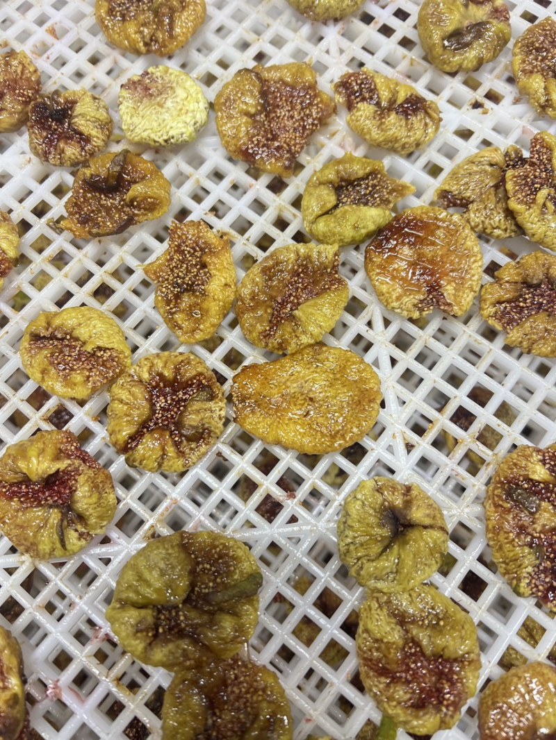 威海青皮无花果饼无花果干整个无花果扒皮烘干