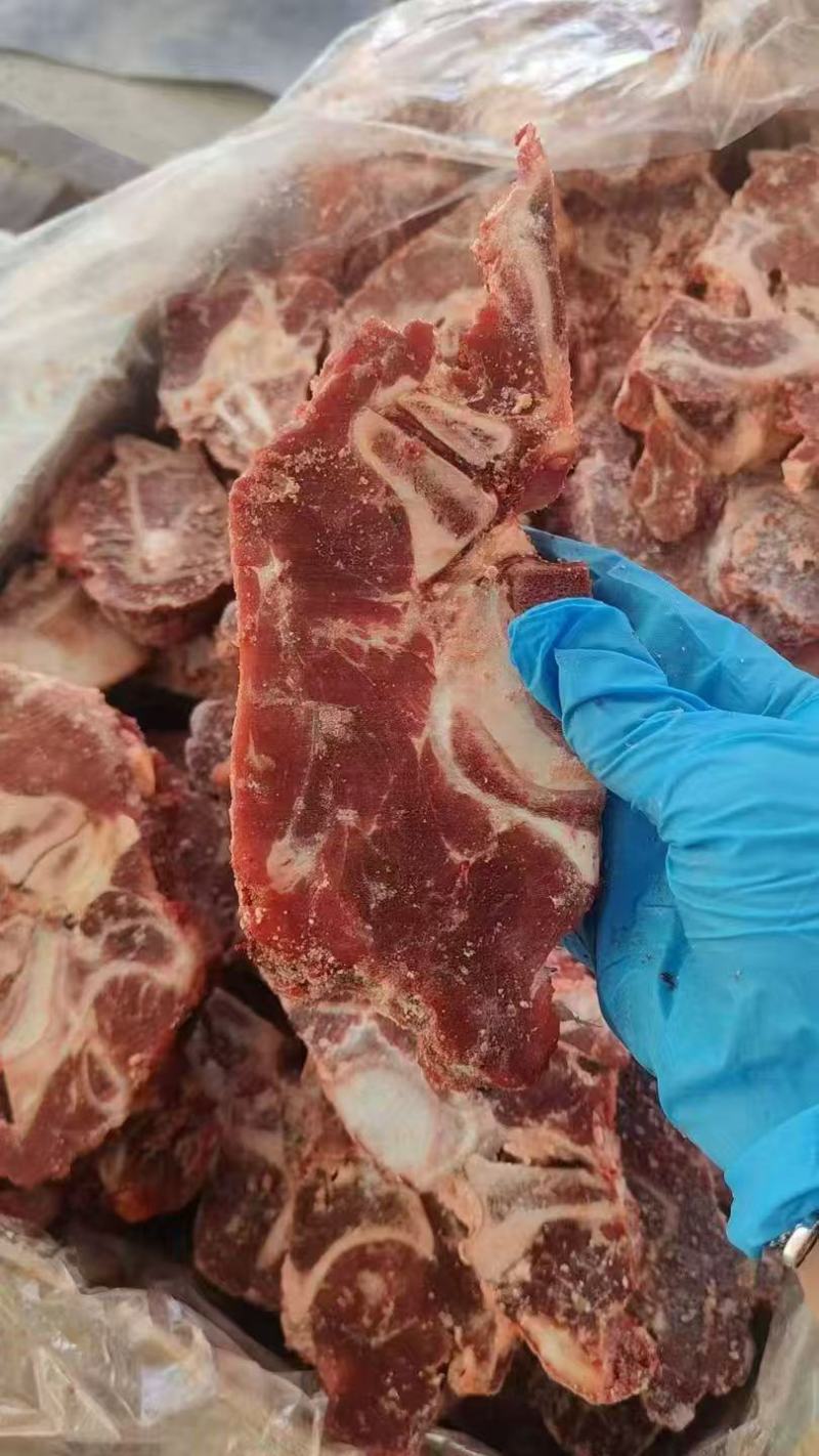 满肉牛脖骨