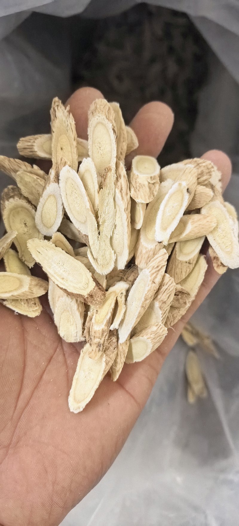 岷县原产地黄芪白条切片0.8-1.2有现货