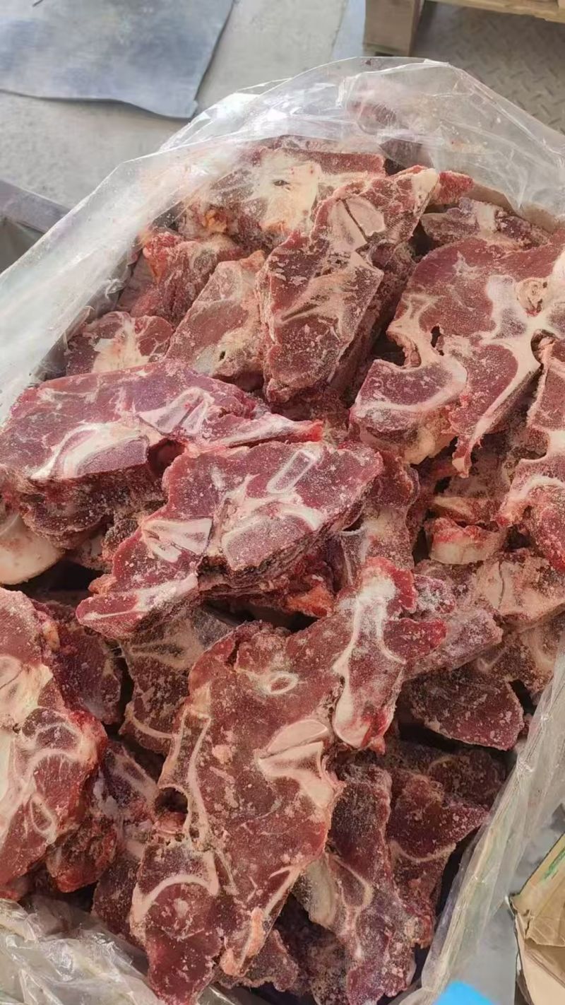 满肉牛脖骨