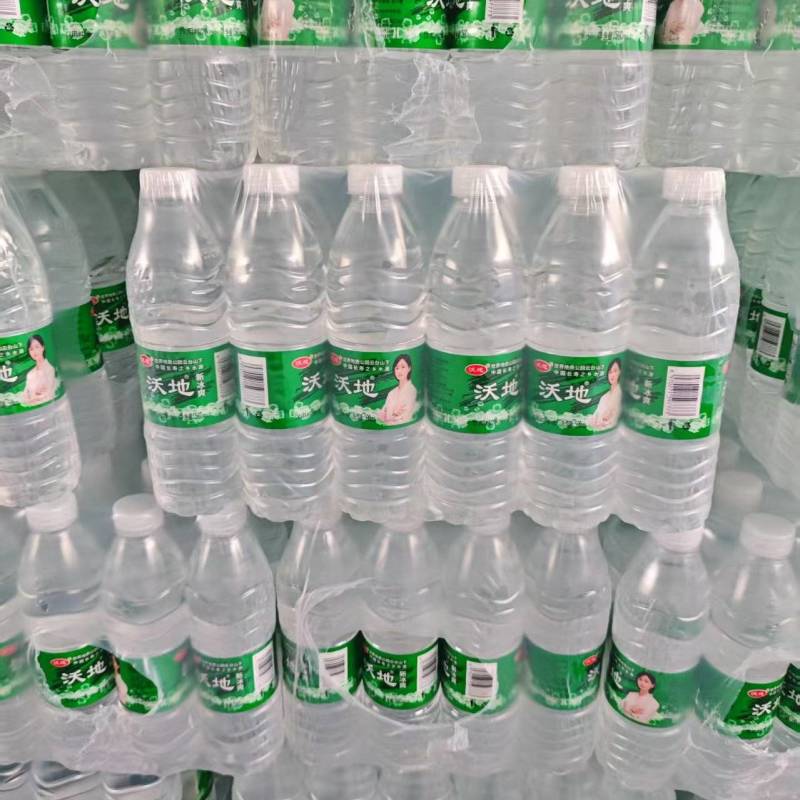 矿泉水