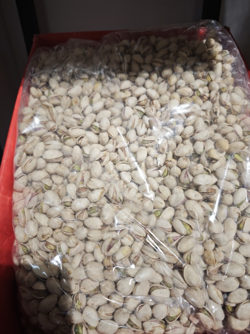 新货天虹原色大自开，白色自然开盐焗大颗粒开心果