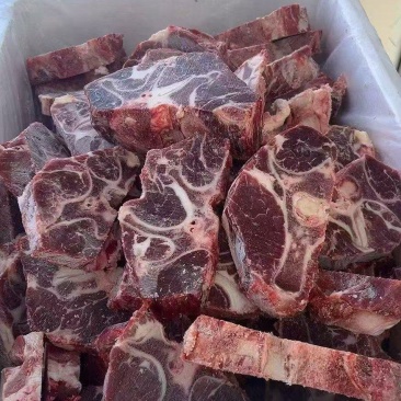 满肉牛脖骨