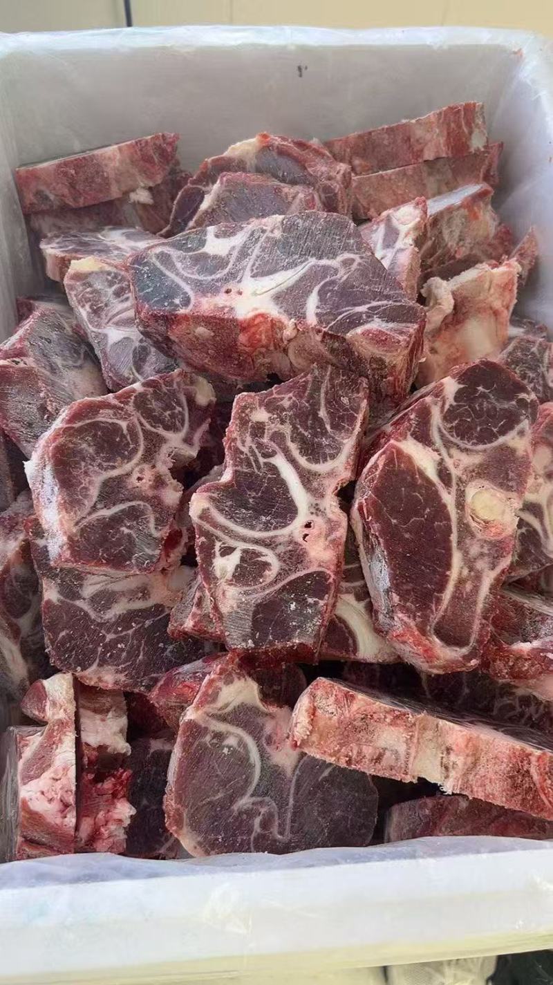 满肉牛脖骨