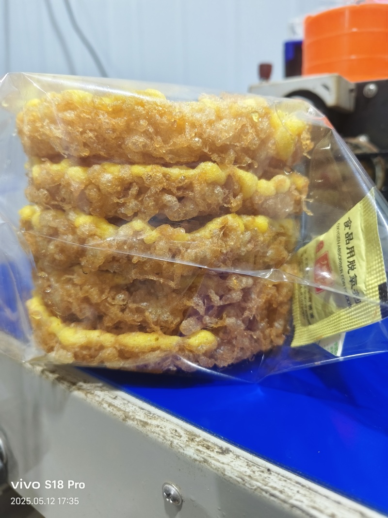 网红炸蛋，螺丝粉米线，麻辣烫串串香火锅批发