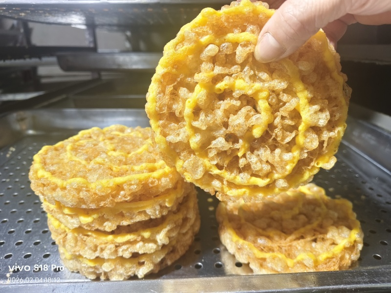 网红炸蛋，螺丝粉米线，麻辣烫串串香火锅批发