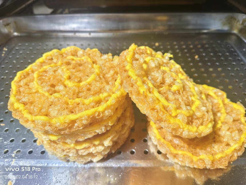 网红炸蛋，螺丝粉米线，麻辣烫串串香火锅批发