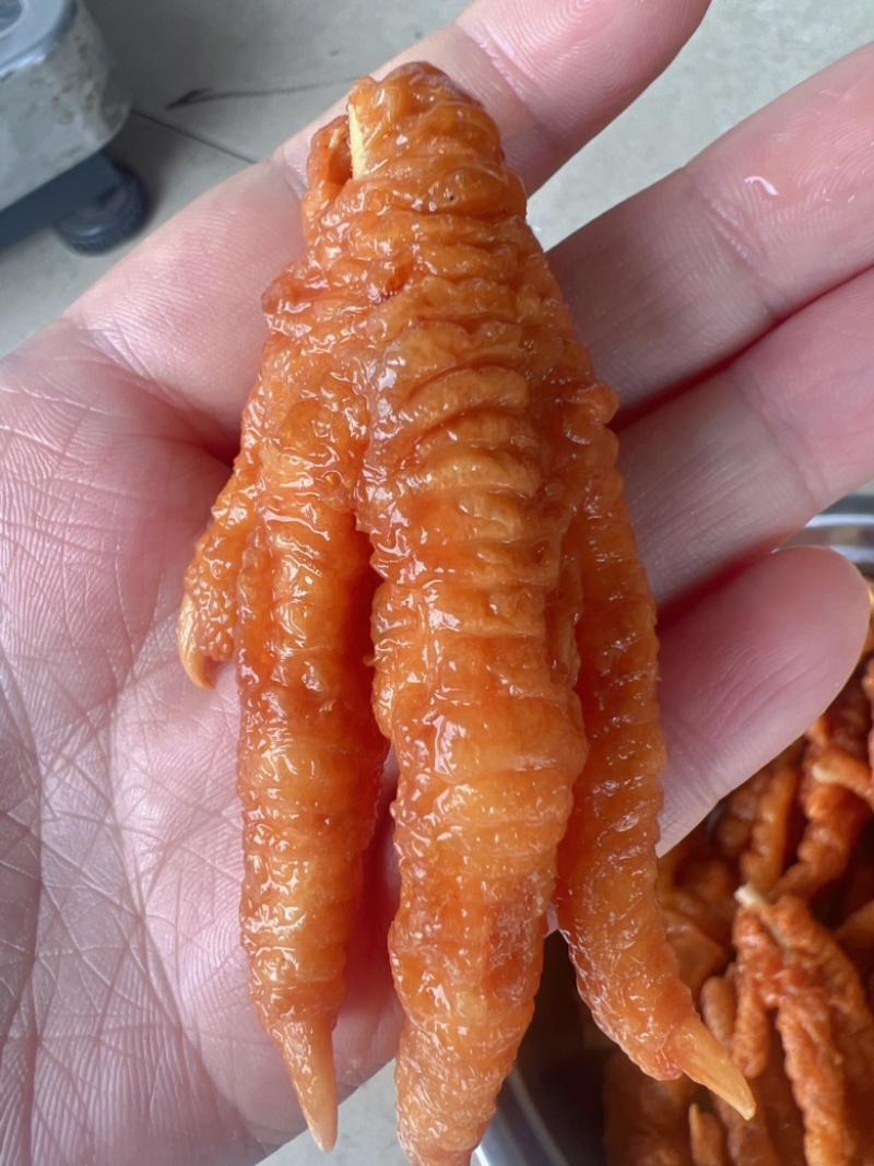 五香卤味虎皮鸡爪地摊电商批发油炸虎皮炸凤爪虎皮鸡爪
