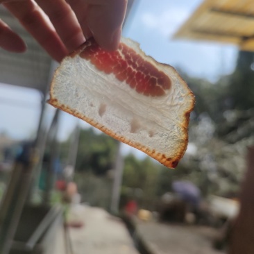 农村跑山猪腊肉，小火慢熏，有喜欢的可以找我