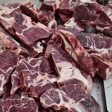 国产满肉牛脖骨