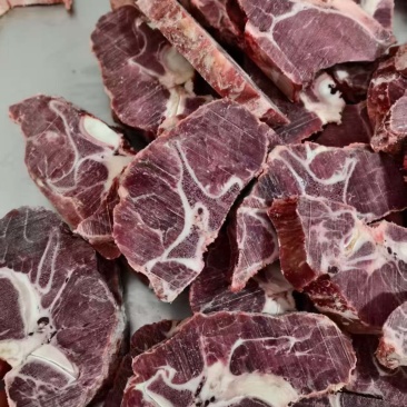 国产满肉牛脖骨