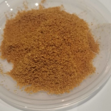 发酵姜粉加糖蜜，不加一滴水，通用性发酵饲料，营养+有益微