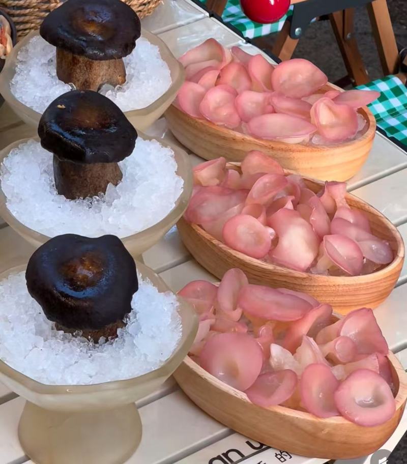 重庆九龙坡新鲜粉木耳现摘现发餐饮批发产地直供
