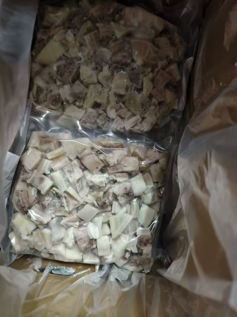 红油凉拌菜卤味熟食耳片拱嘴片郡肝片郡把肚片肚丝地摊厂家
