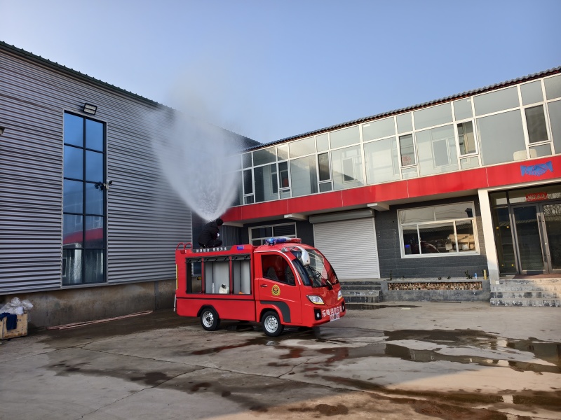 新能源微型消防应急车，森林灭火，道路救援多功能洒水车