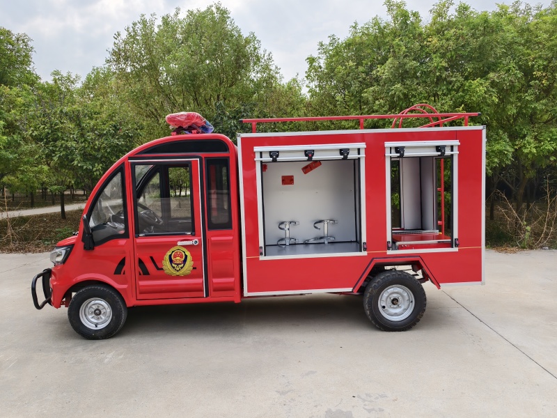 新能源微型消防应急车，森林灭火，道路救援多功能洒水车