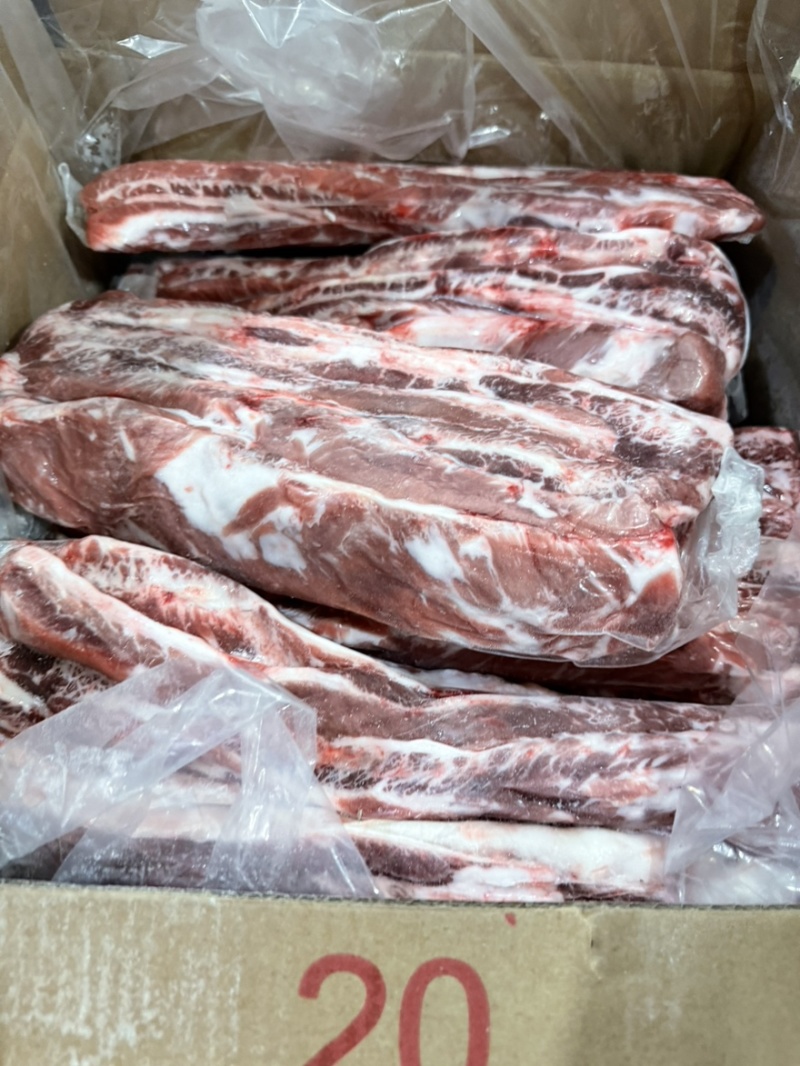 国产长条牛肋条，口感好，肉质紧实，质量保证！
