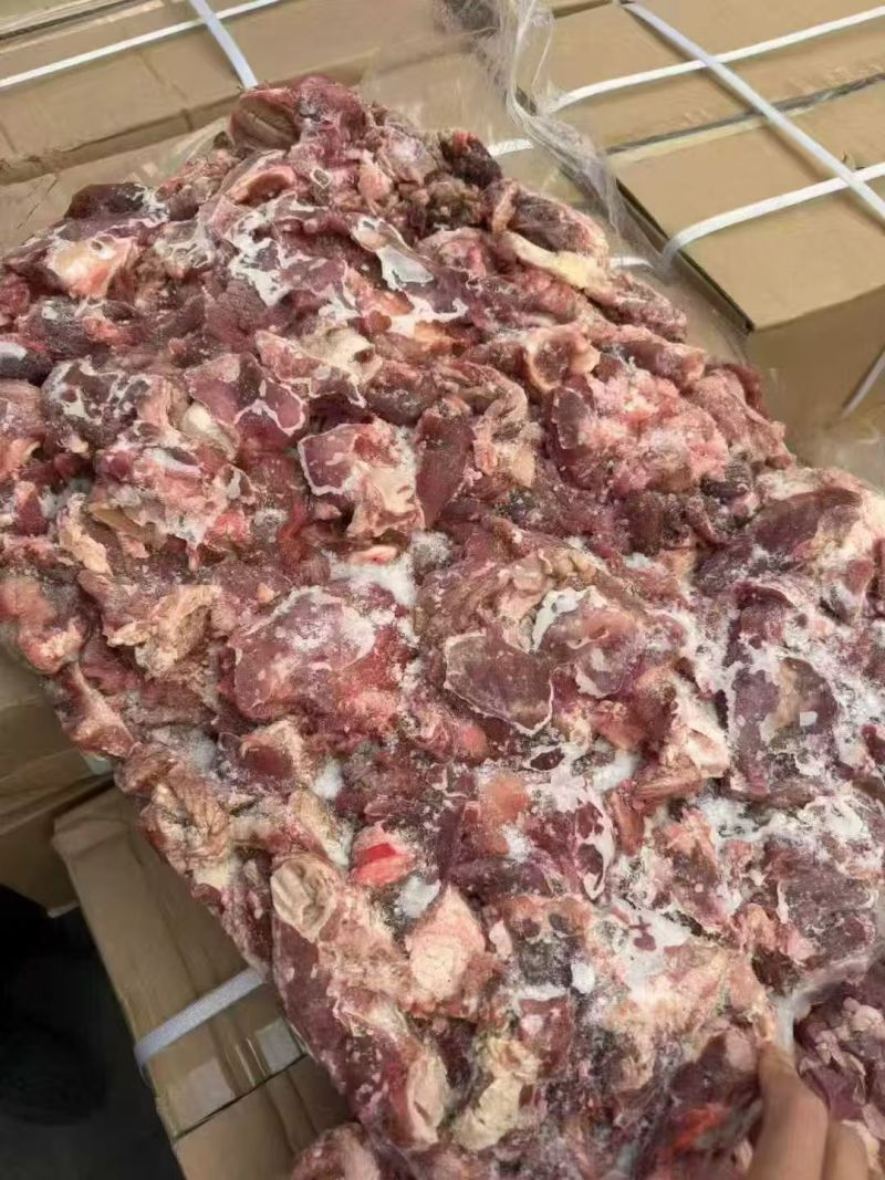 纯干牛碎肉，纯干货，没有毛，牛肉火锅牛肉面，炖炒都合适
