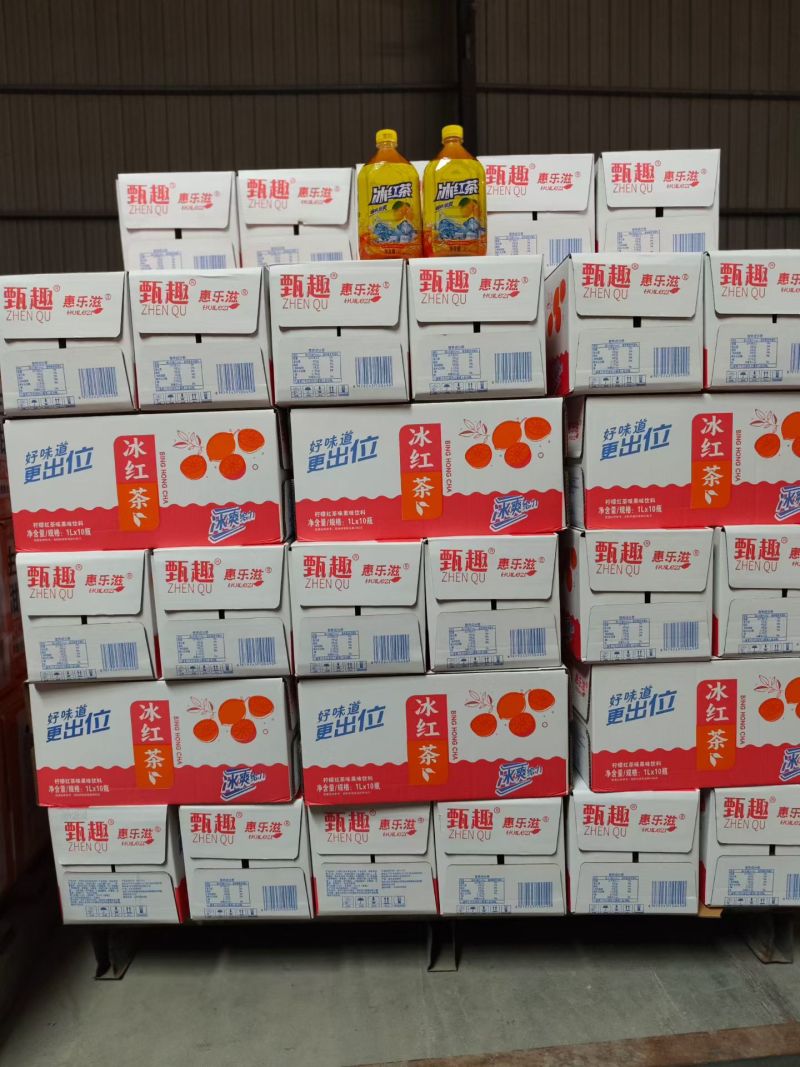 各种饮料。都是几毛钱一瓶。