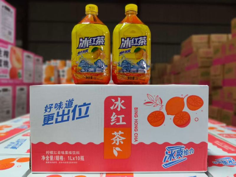 各种饮料。都是几毛钱一瓶。
