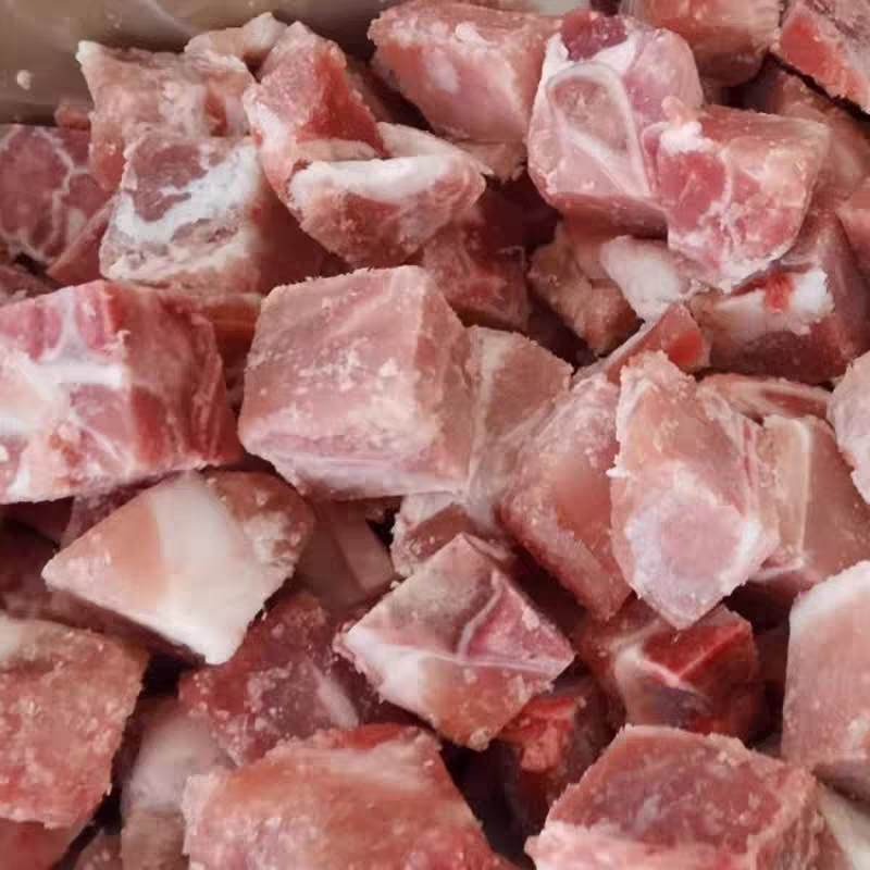 排骨块排骨粒，个头均匀，这是带肉率高的一款