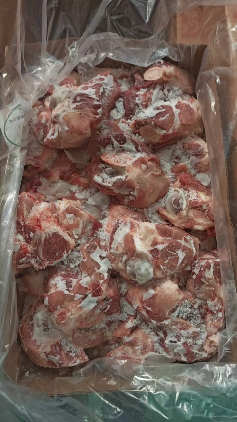 国产前肉骨，一件20斤，一箱30来块，带肉率50%以上