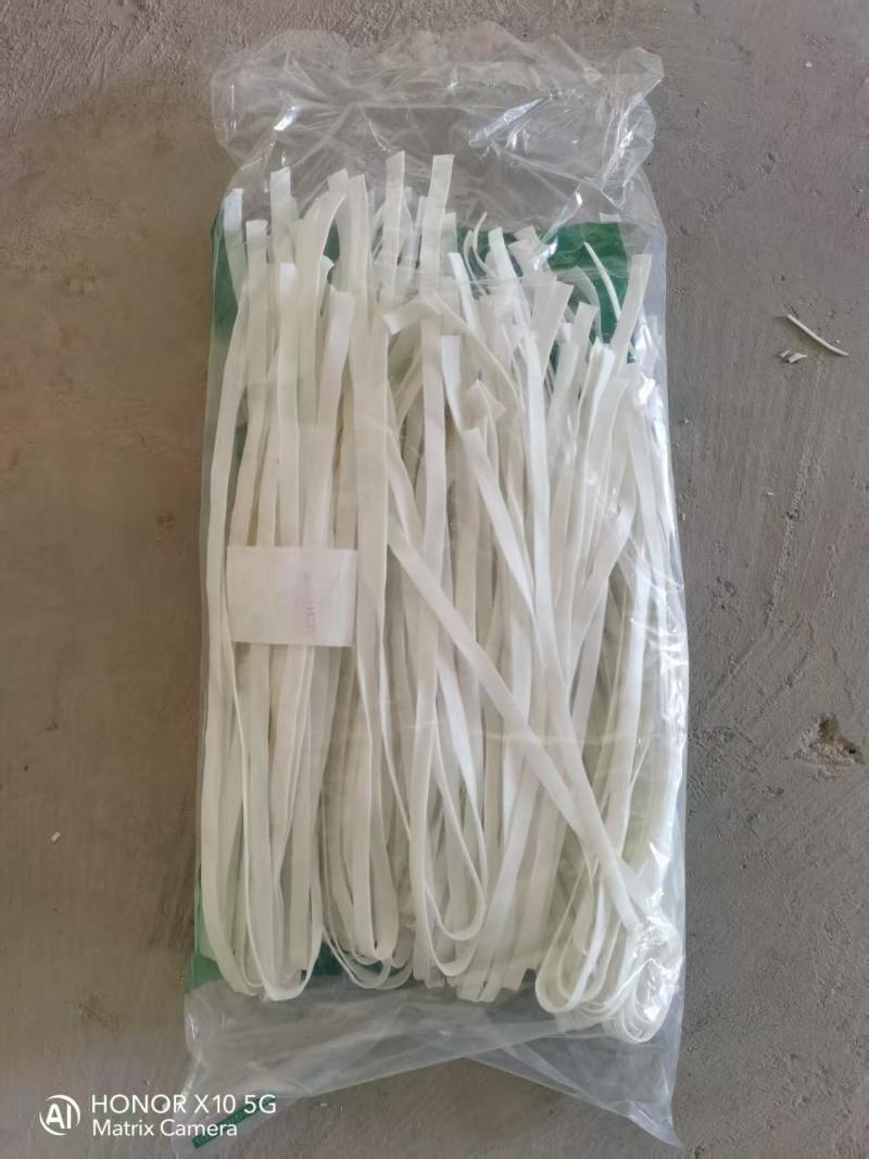 定西宽粉土豆宽粉土豆粉条大量供应各种规格欢迎来