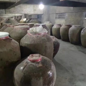 农家酿造纯粮食玉米酒基地直发量大从优欢迎来电洽谈合作