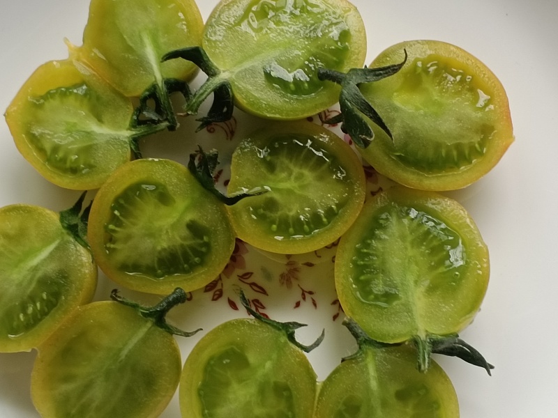 自贡自然成熟千禧果大量上市