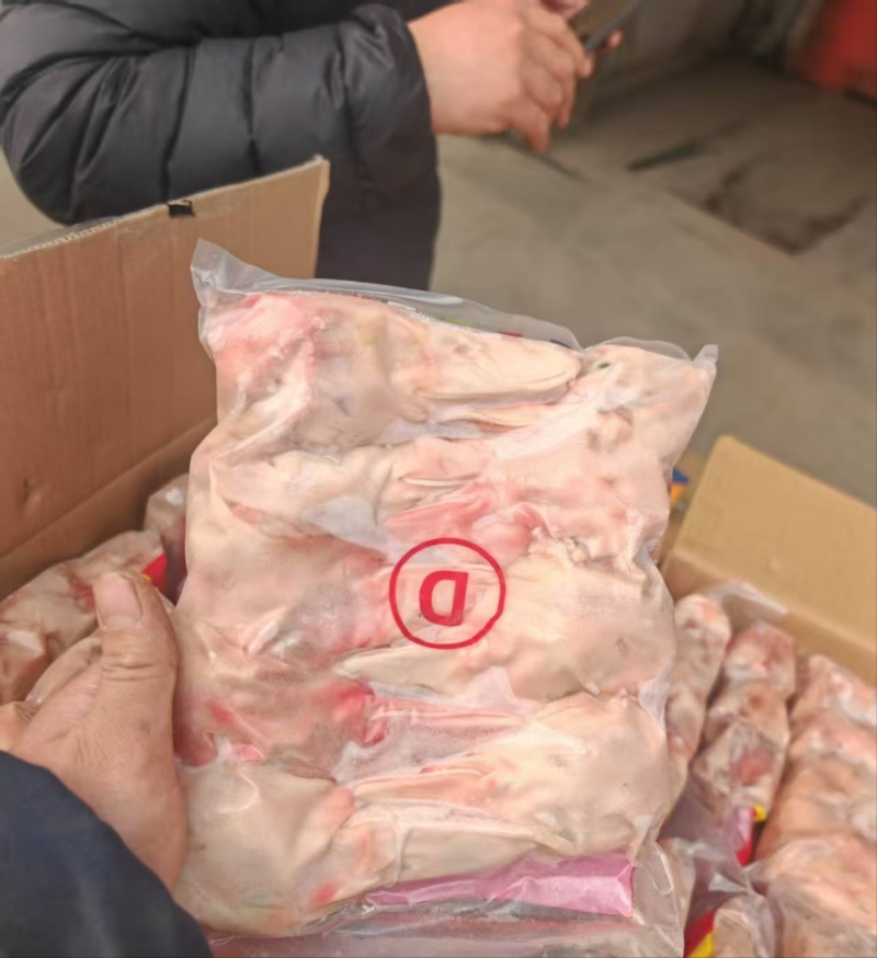 厂家二级鸭头30吨质量一级棒，