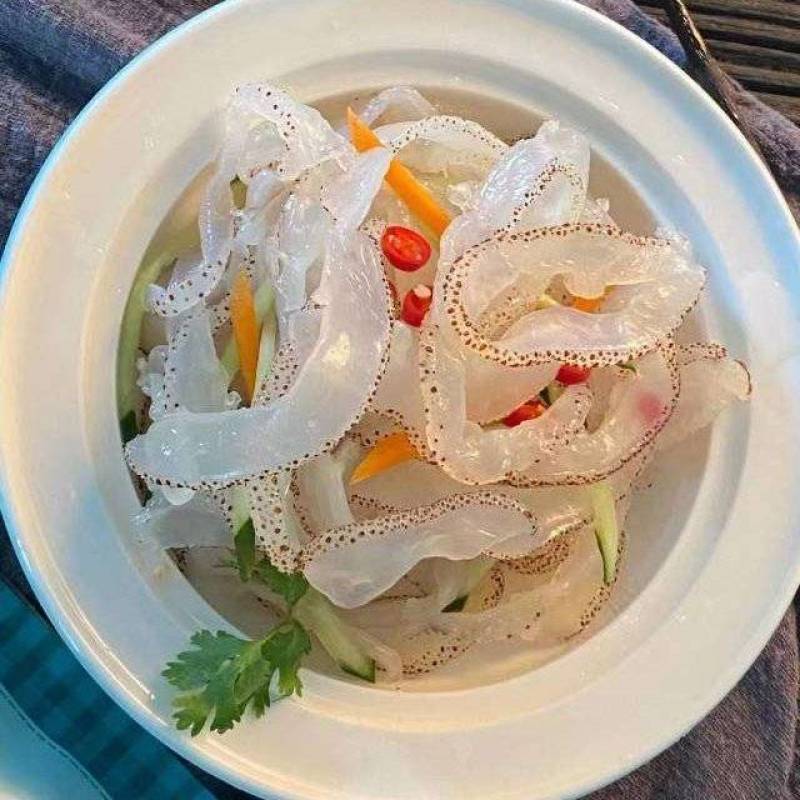 盐渍虎斑海蜇丝，价格合适，适合各种渠道！