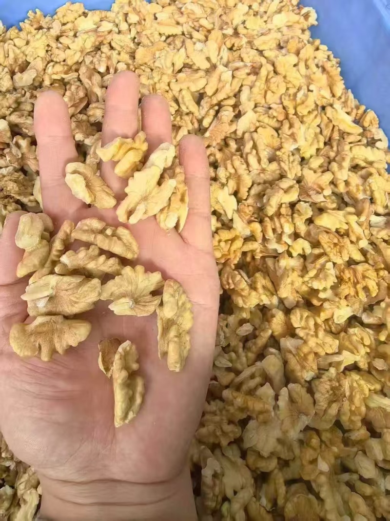 新疆纸皮核桃仁精品尖白纯头路