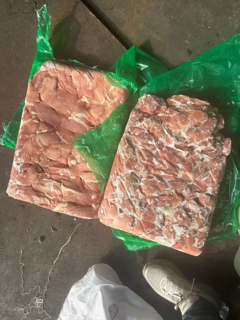 板冻去皮鸭胸，物美价廉，物超所值