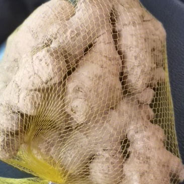自家种的高山小黄姜，不熏硫0.6斤/包，杭州本地送货上门