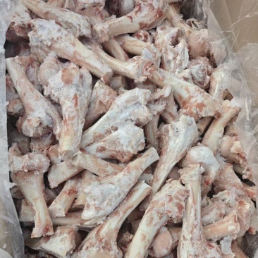 熬汤羊棒骨
