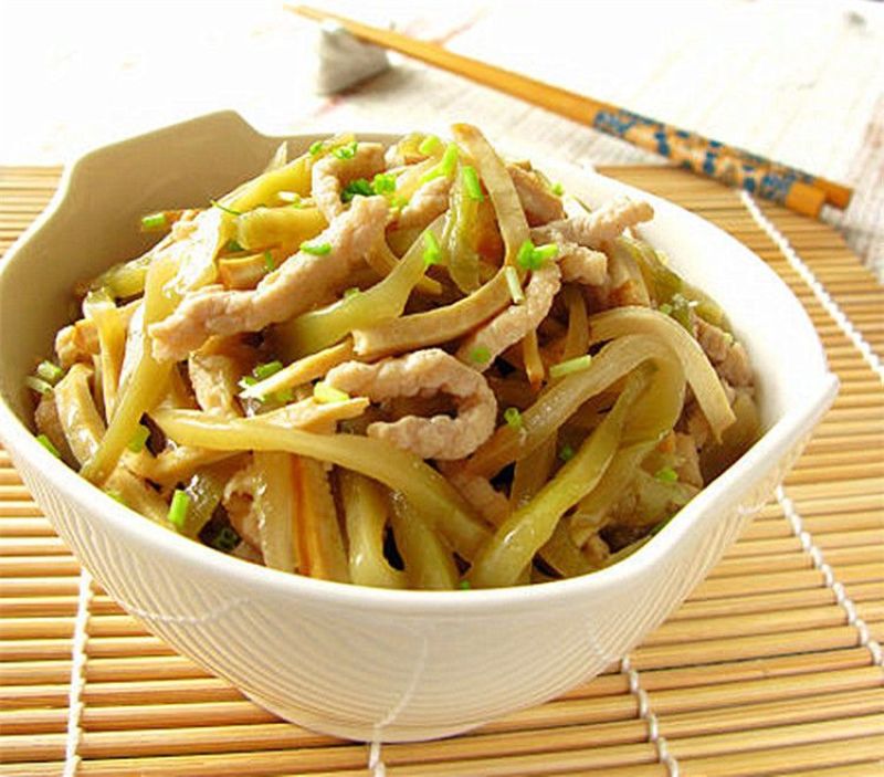 蜀新源榨菜白丝带箱18斤榨菜下饭咸菜小面酸辣粉味碟餐饮