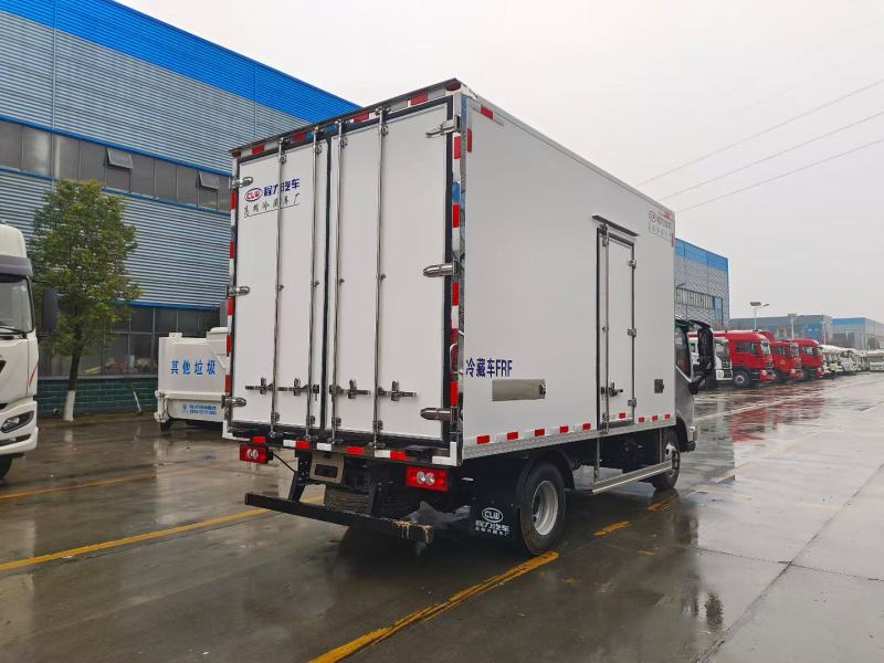 福田欧马可S14.2米冷藏车