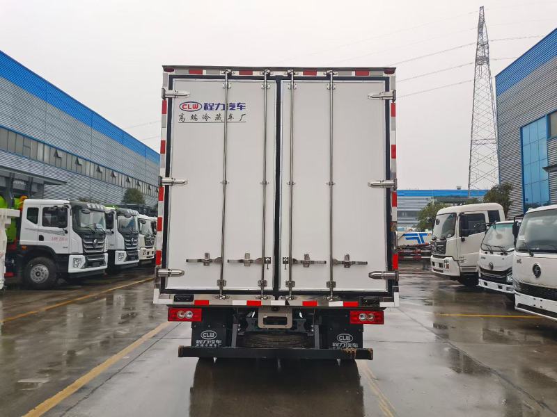 福田欧马可S14.2米冷藏车