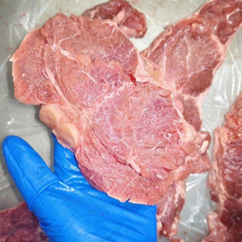 脖根肉
