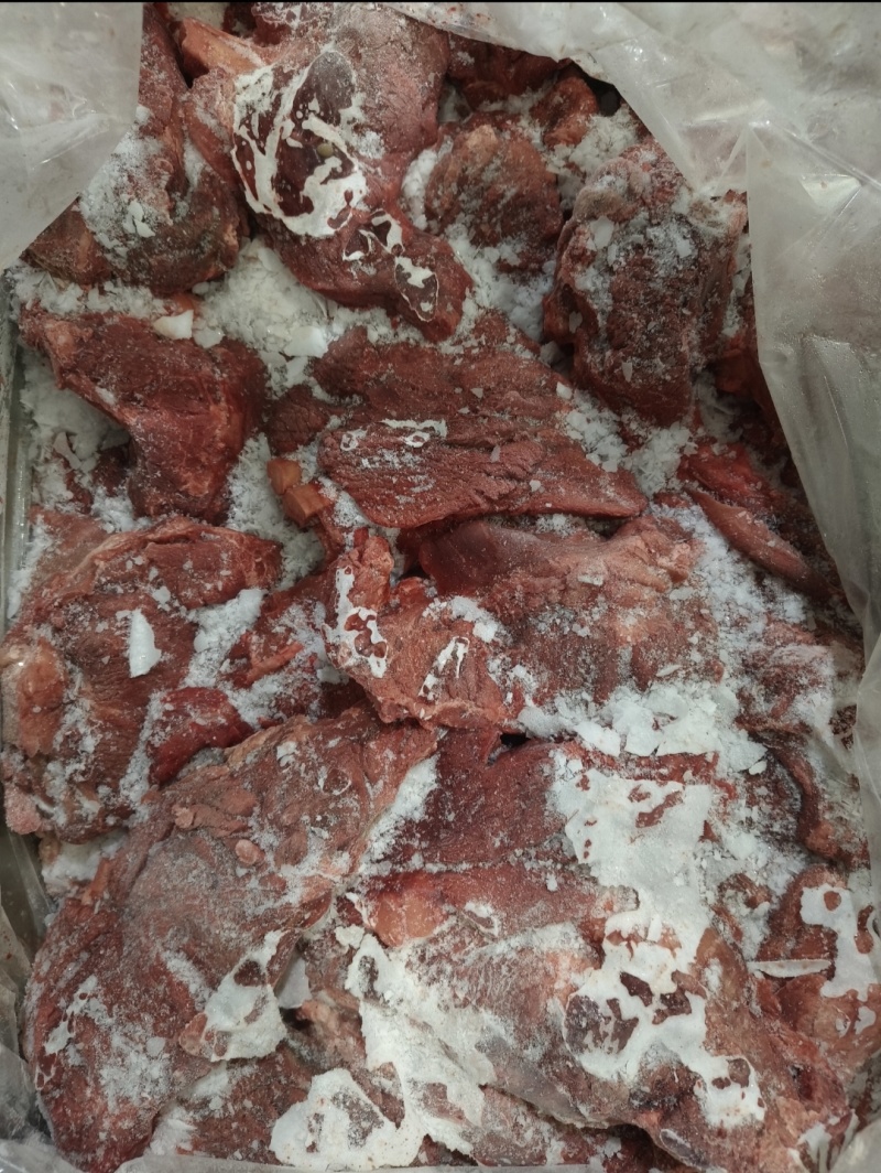 脖根肉