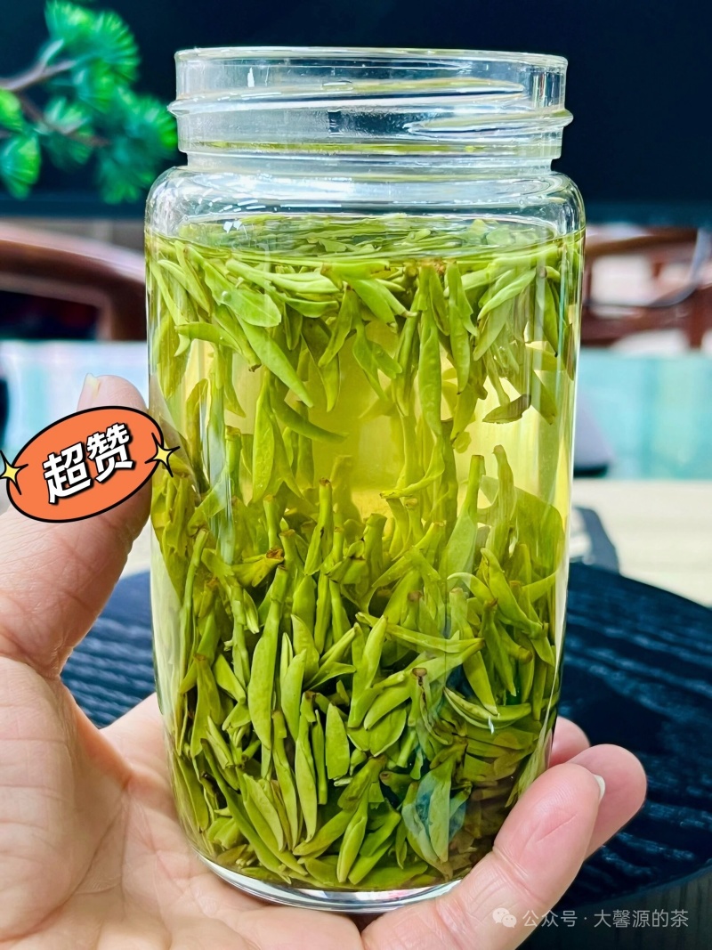 湘西本地自产自销，没有中间商，价格优惠，新鲜春茶，现炒现发！