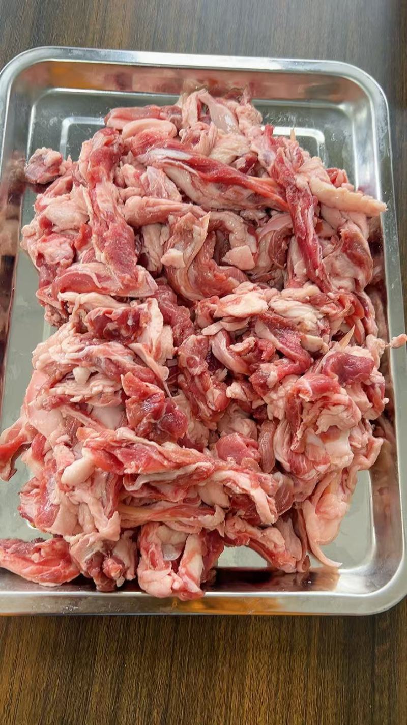 羊肉筋，含少量软骨一卷5斤，一件50斤，十几块钱一斤