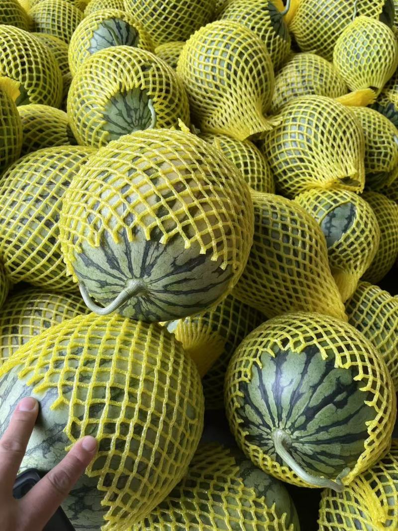 精品特小凤西瓜黄瓤脆口对接市场电商平台等各大渠道