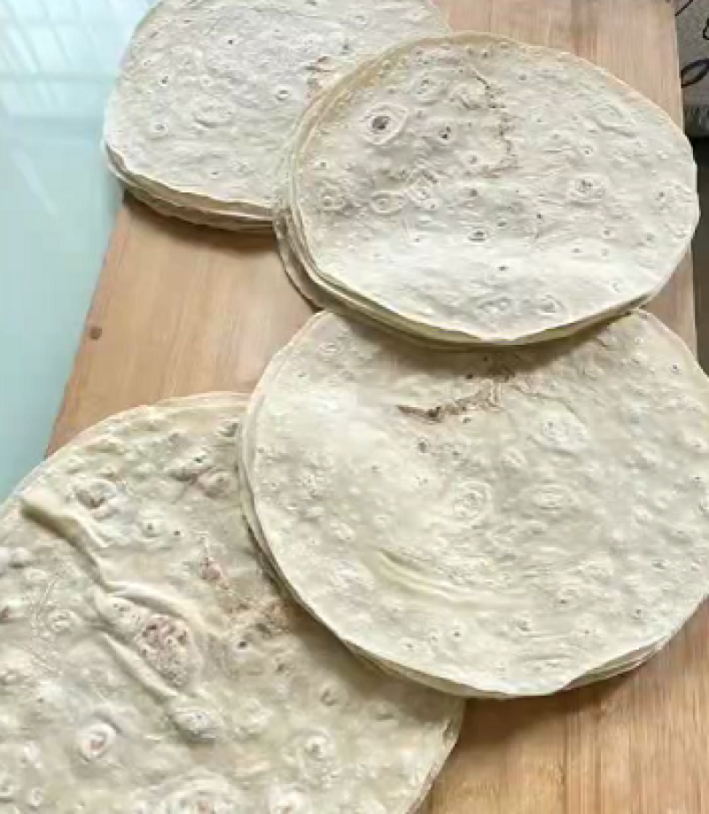 低价烙馍纯手工卷饼春饼皮，早餐煎饼速食薄饼即食，工厂直发