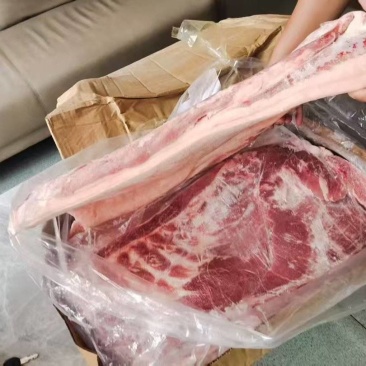 新到带皮五花肉超码