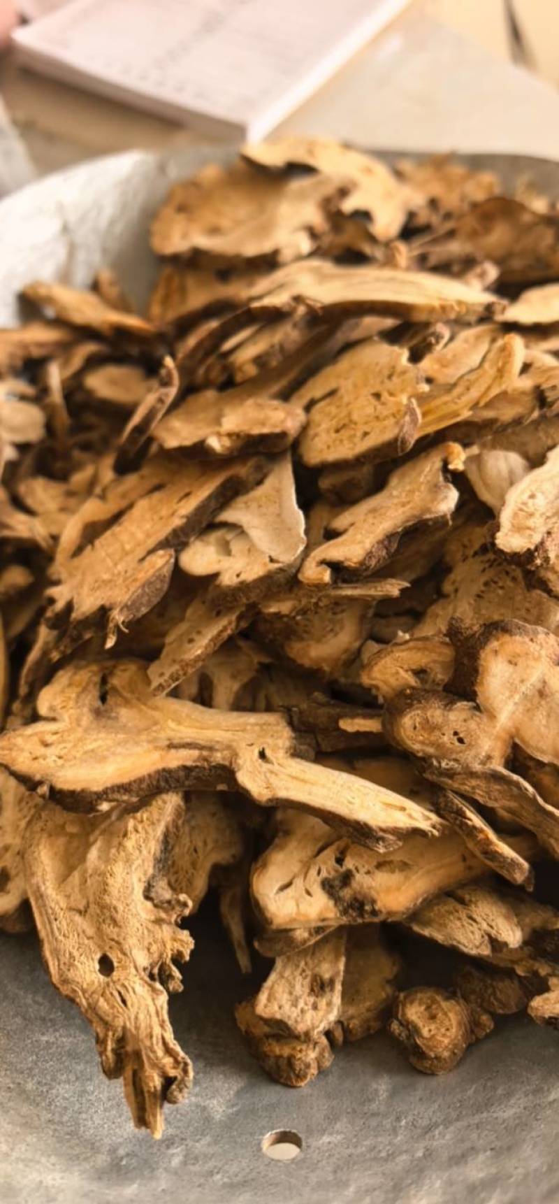 白术两年白术蜂窝白术浙白术片行均匀白术片聚源